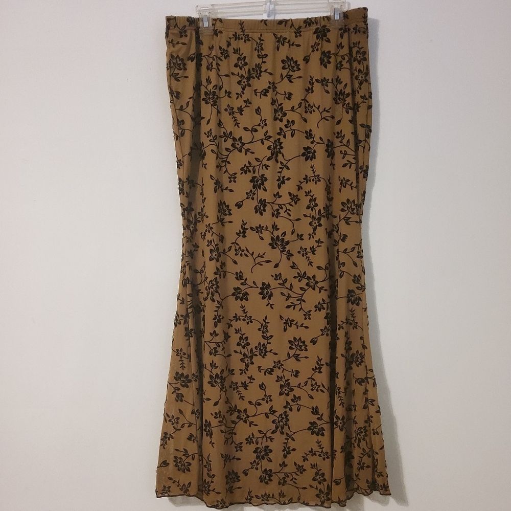 Floral A-Line Maxi Skirt in Brown and Black